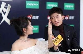 娱乐吃瓜两人直播,娱乐吃瓜达人带你领略直播界的欢乐盛宴  第2张